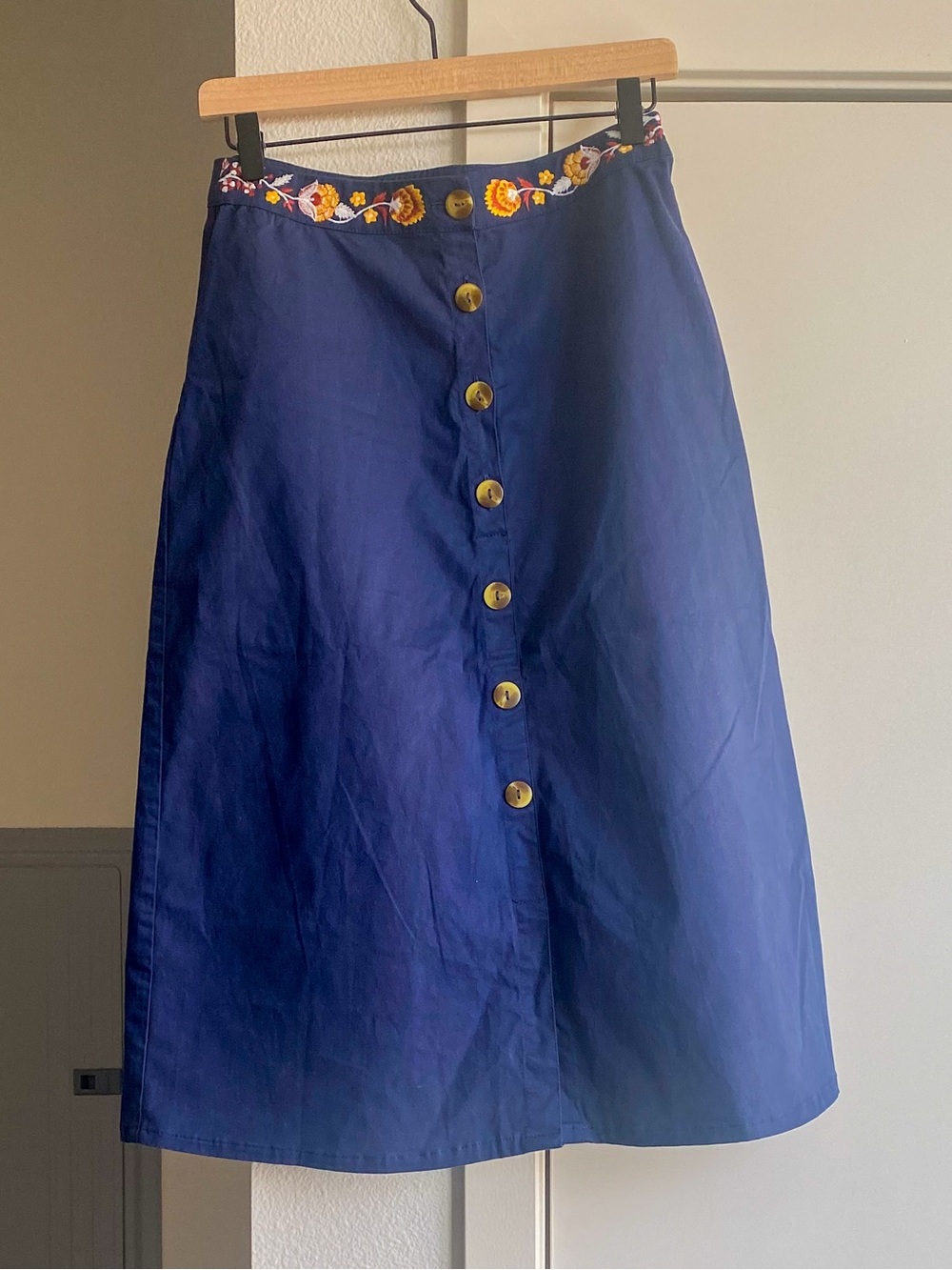 Bombay Paisley Navy Button-Front A-Line Skirt  Embroidered Waist Sz S boho chic